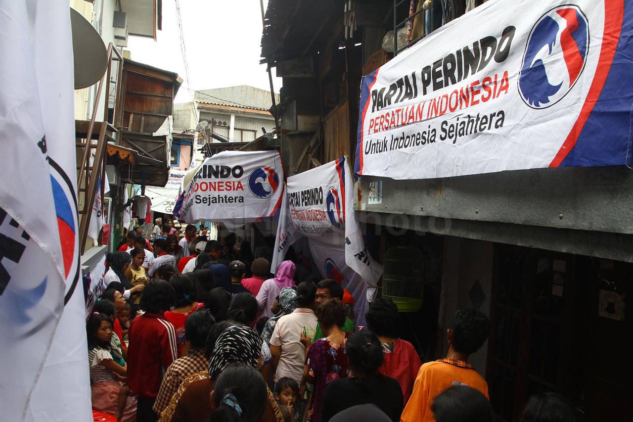 Partai Perindo Gelar...