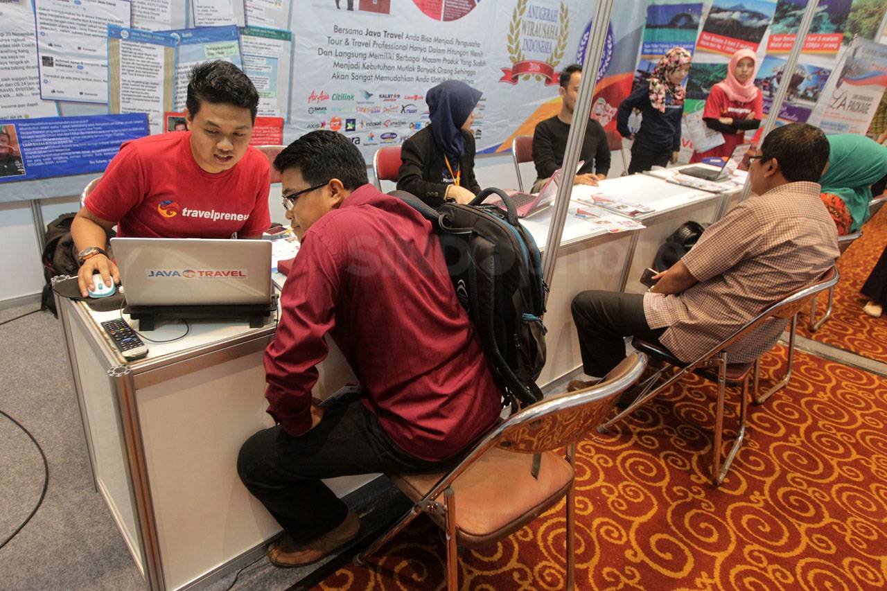 Pengunjung Padati Pesta...