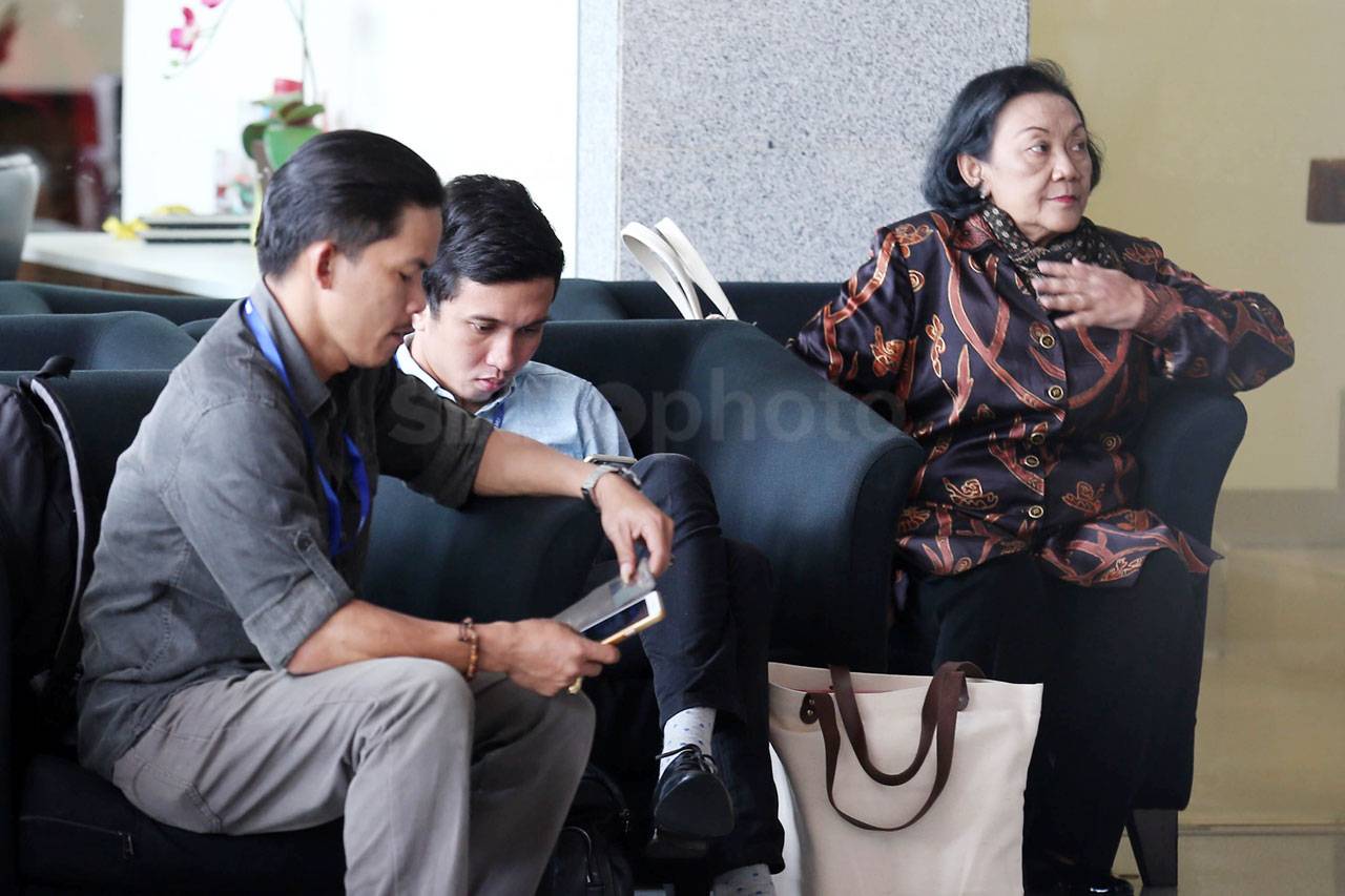 KPK Periksa Mantan Sekjen...