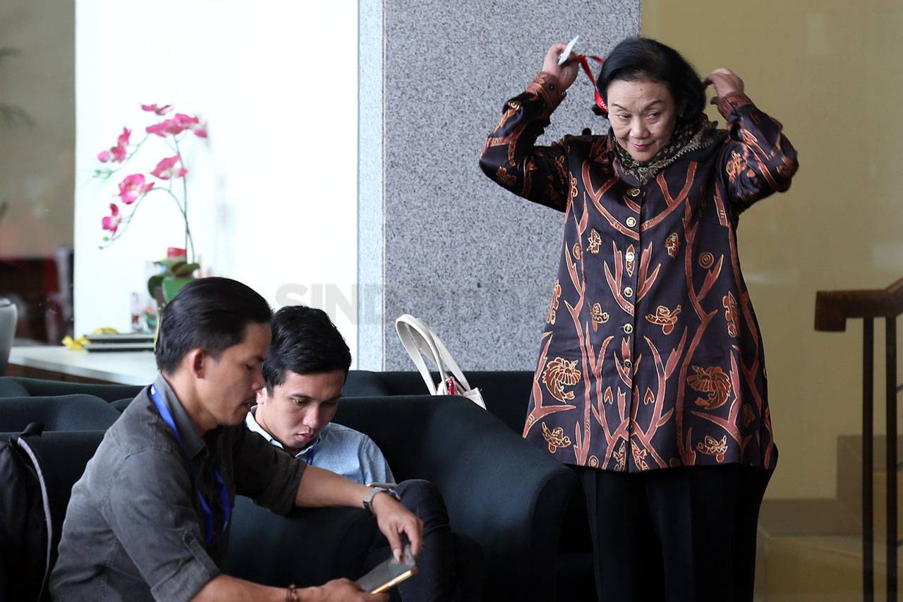 KPK Periksa Mantan Sekjen...