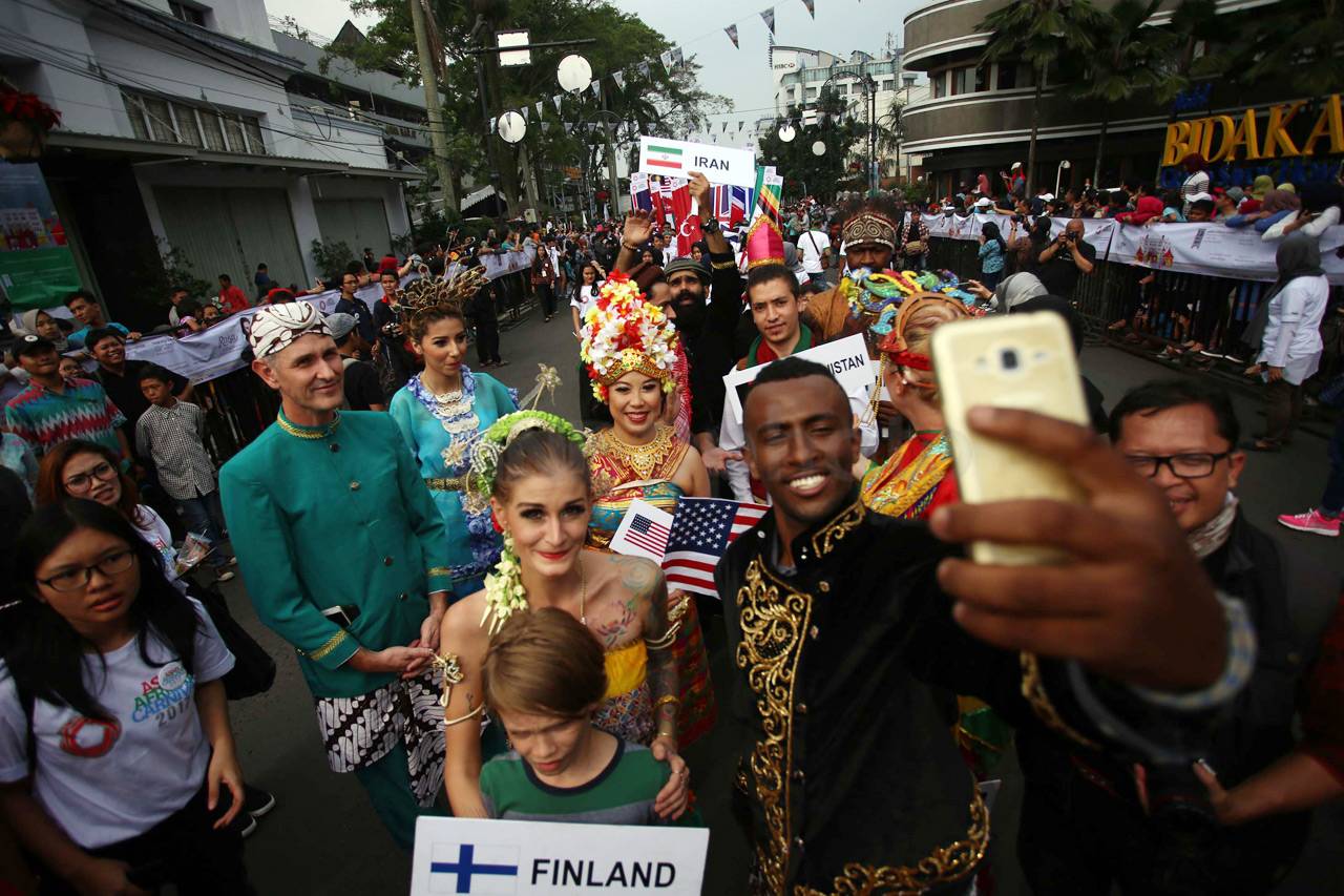 Kemeriahan Karnaval...