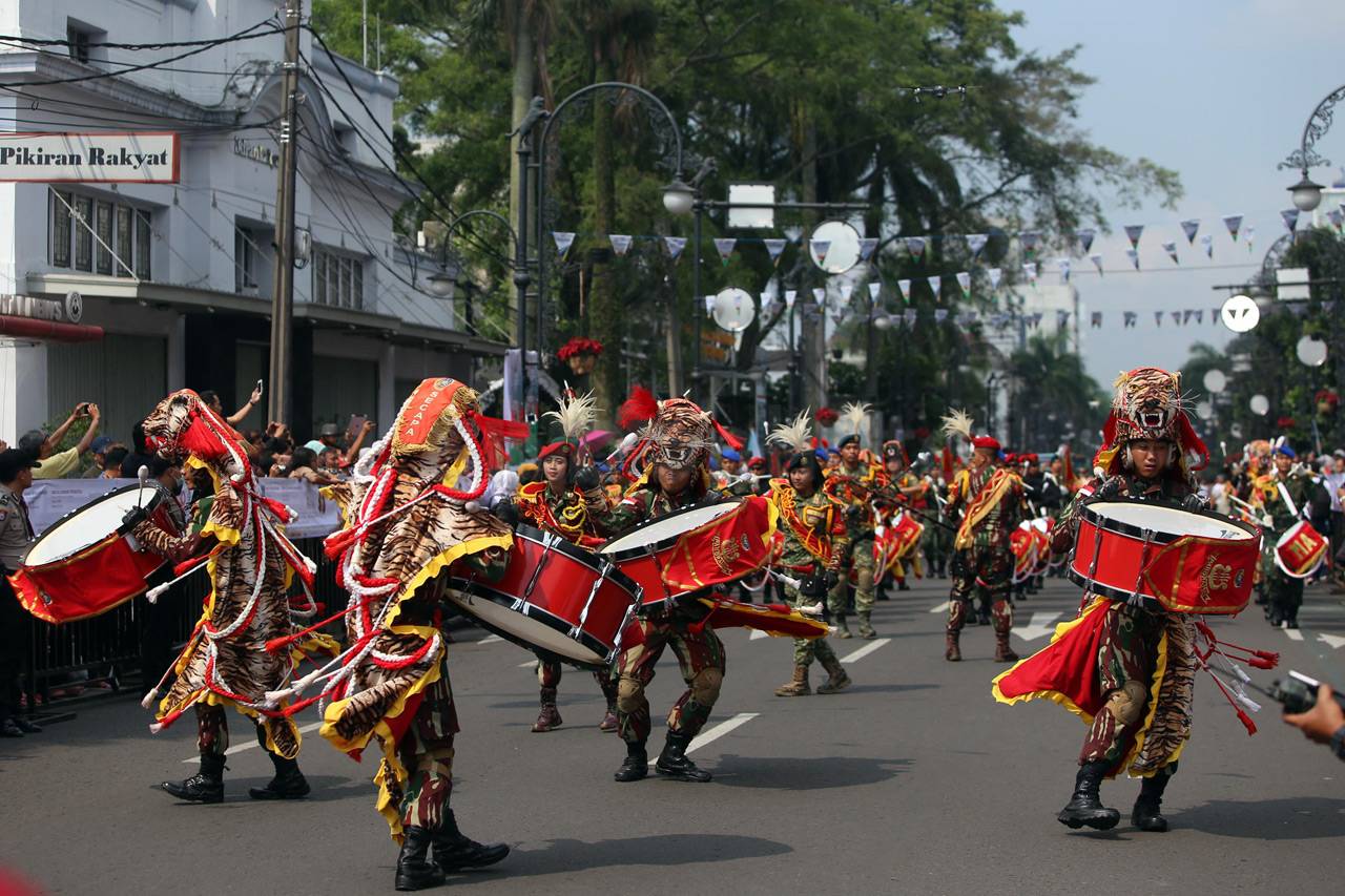 Kemeriahan Karnaval...