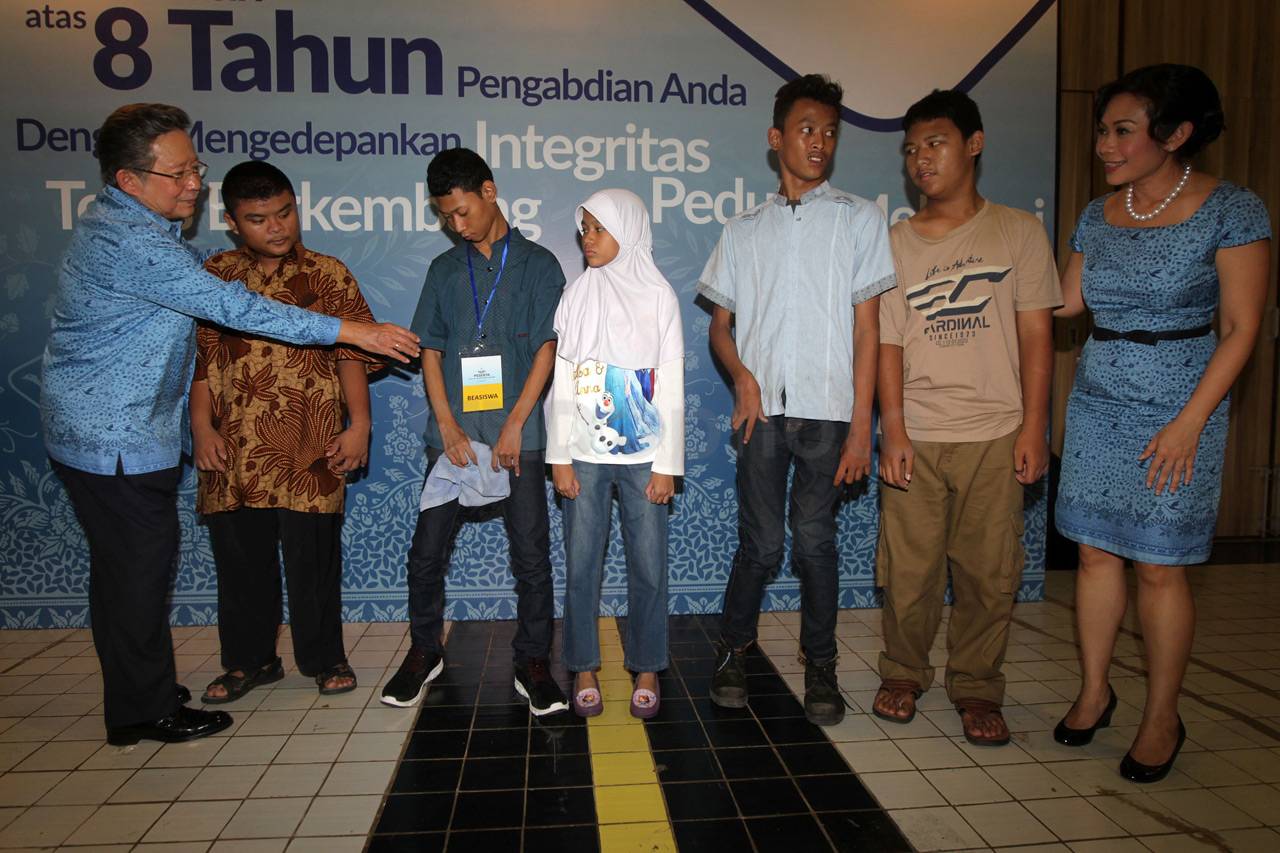 Blue Bird Berikan Penghargaan...