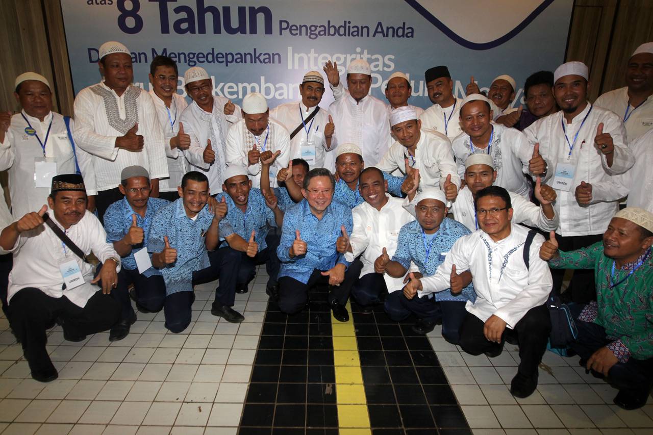 Blue Bird Berikan Penghargaan...