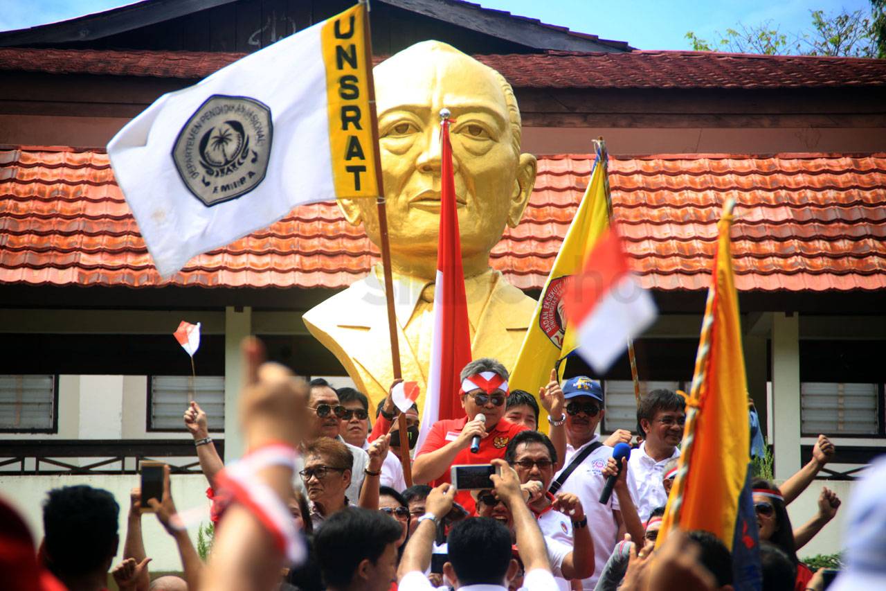 Mahasiswa Unsrat Deklarasikan...