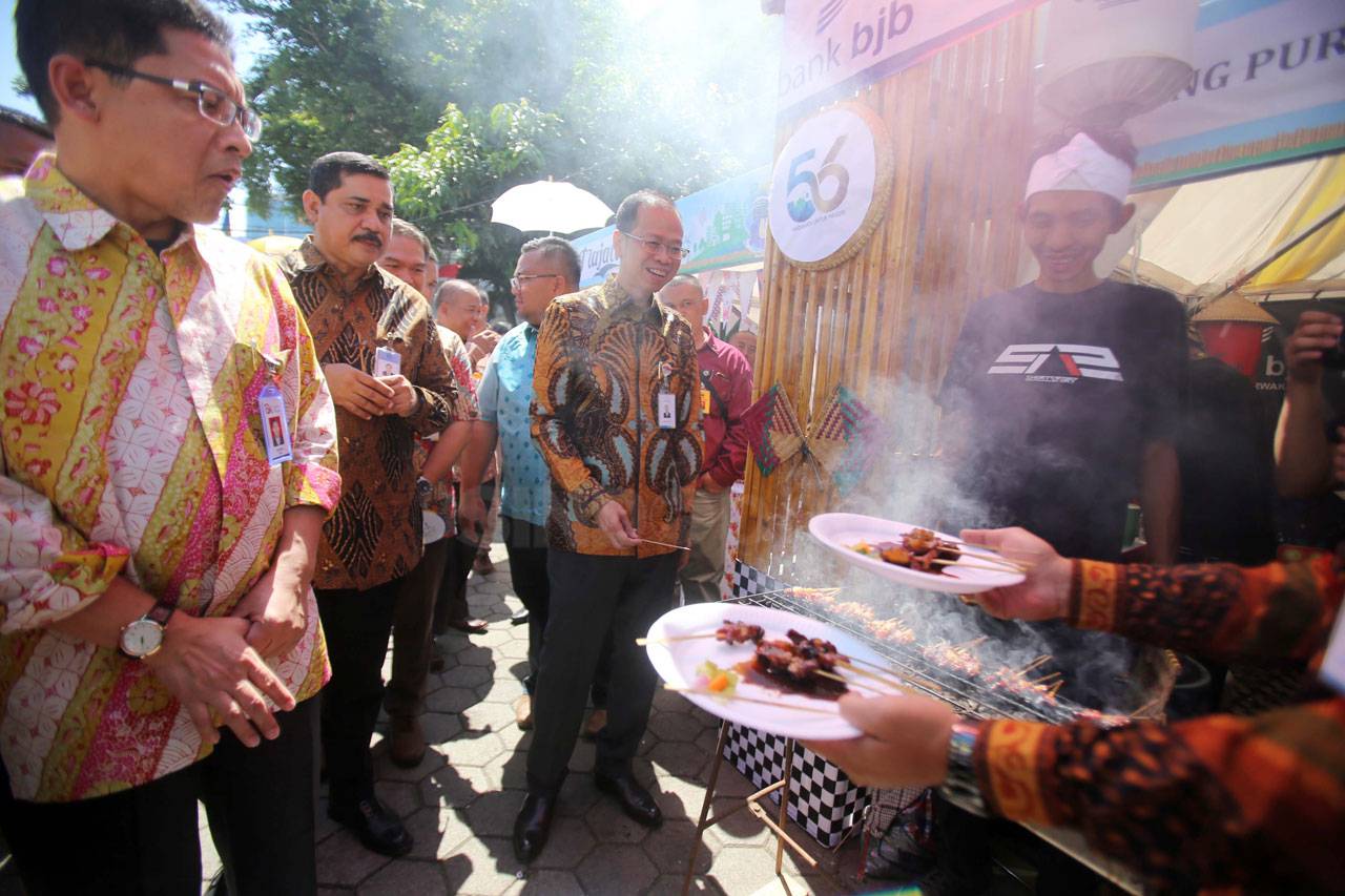 Bank BJB Gelar Bazaar...