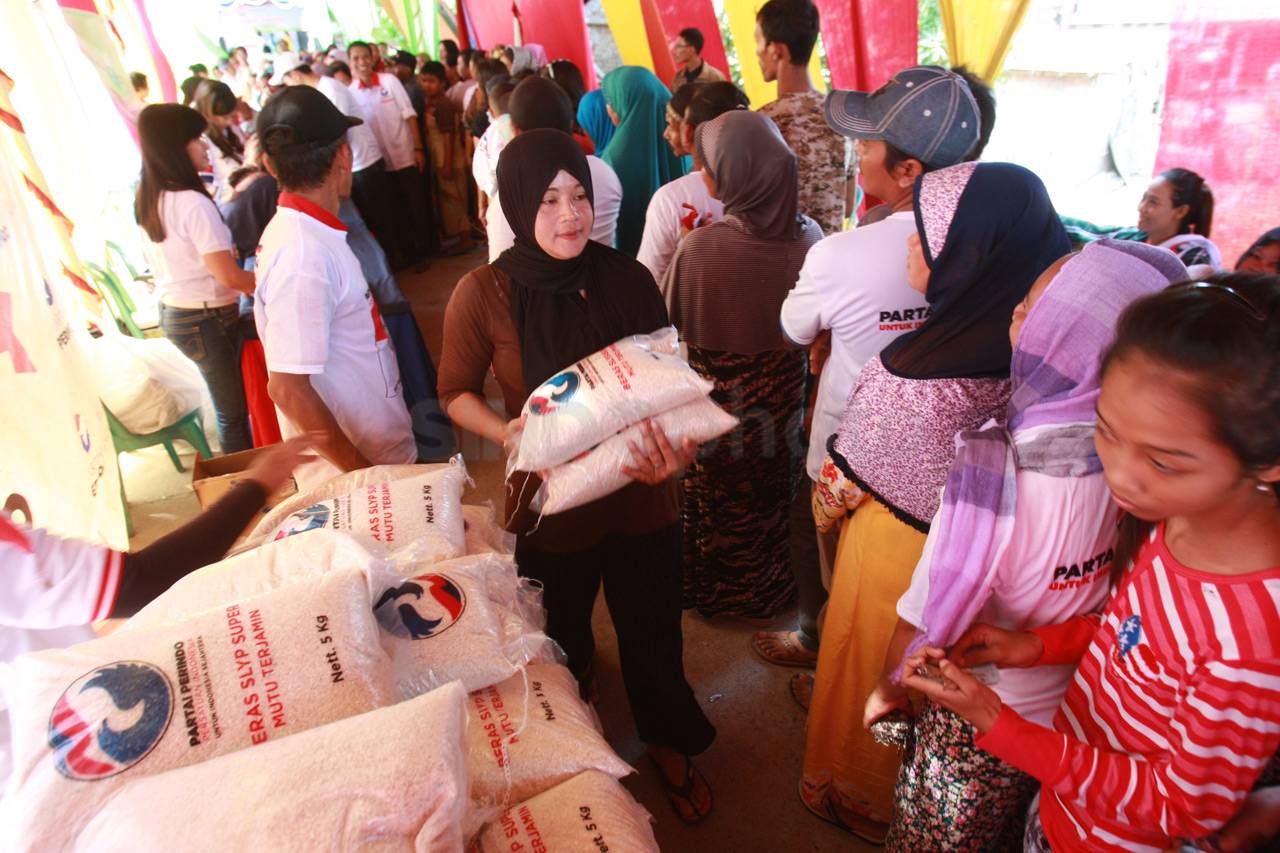 Warga Marunda Penuhi...