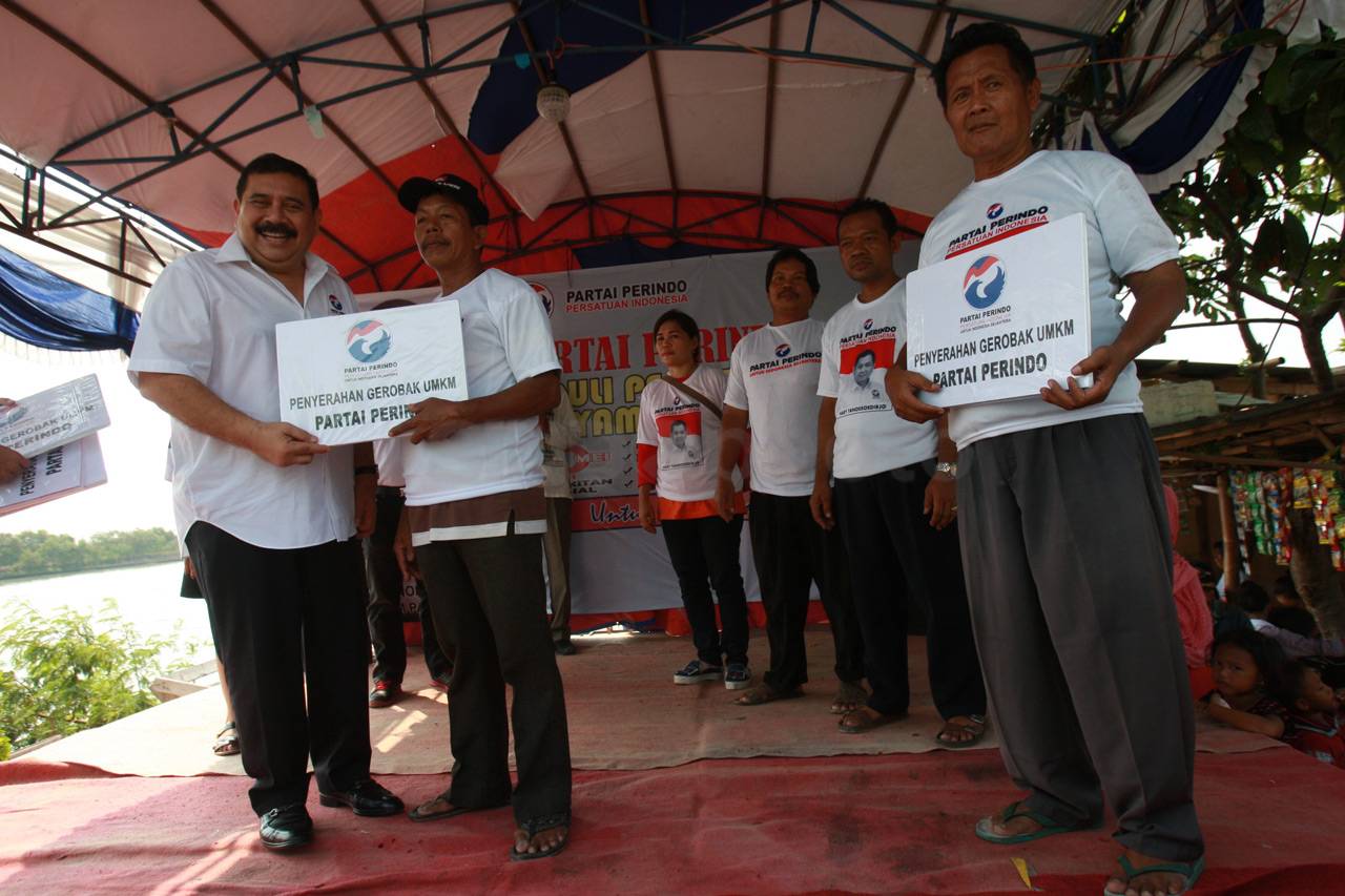 Warga Marunda Penuhi...