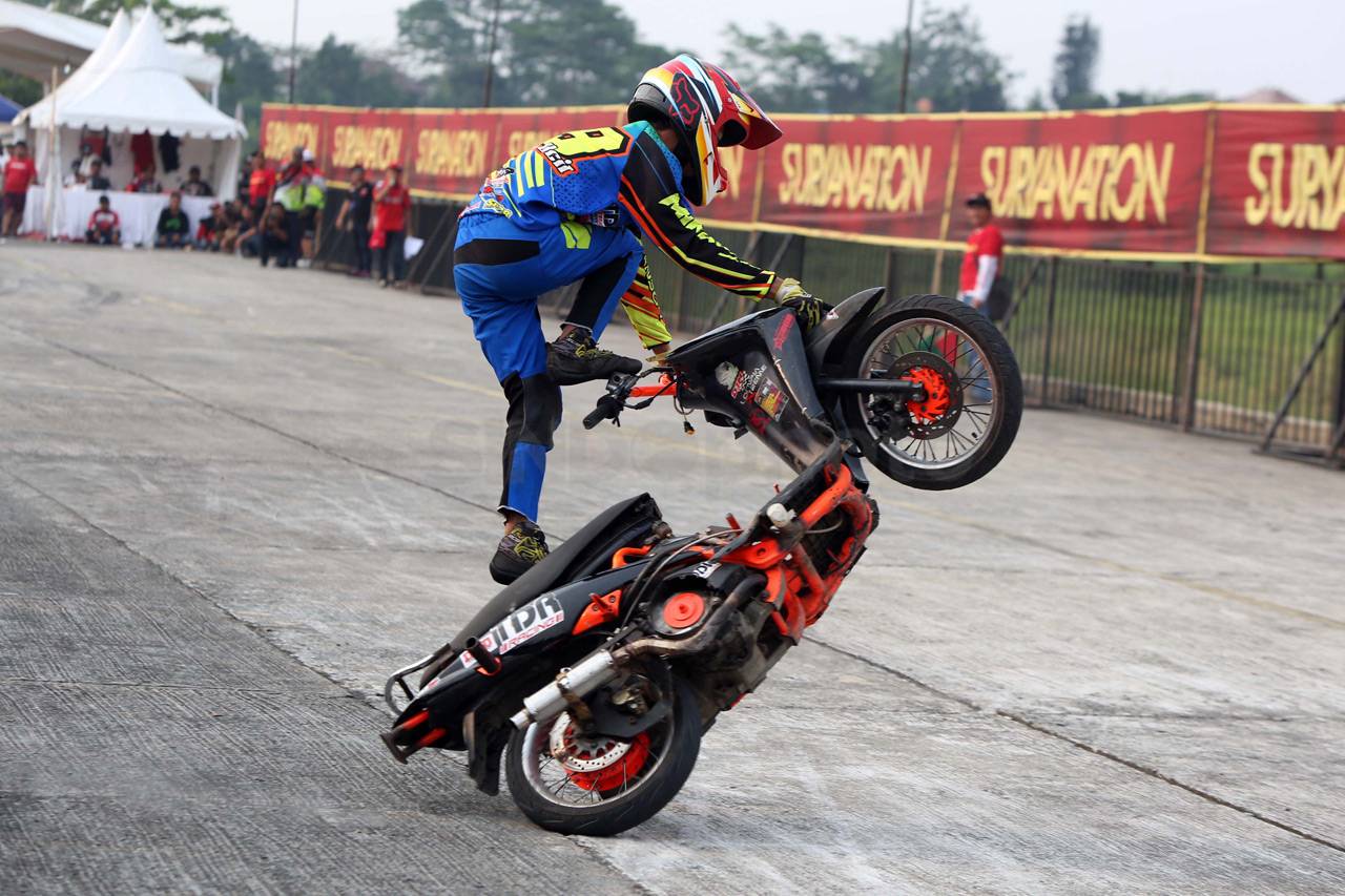 Deretan Motor Kustom...