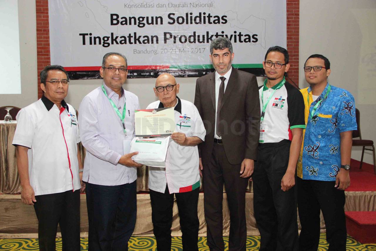 KNRP Gelar Konsolidasi...