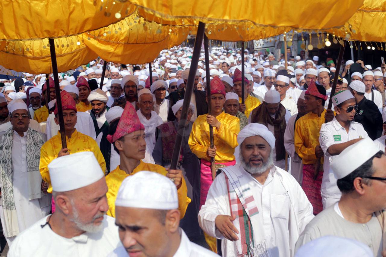 Ribuan Umat Islam Ikuti...