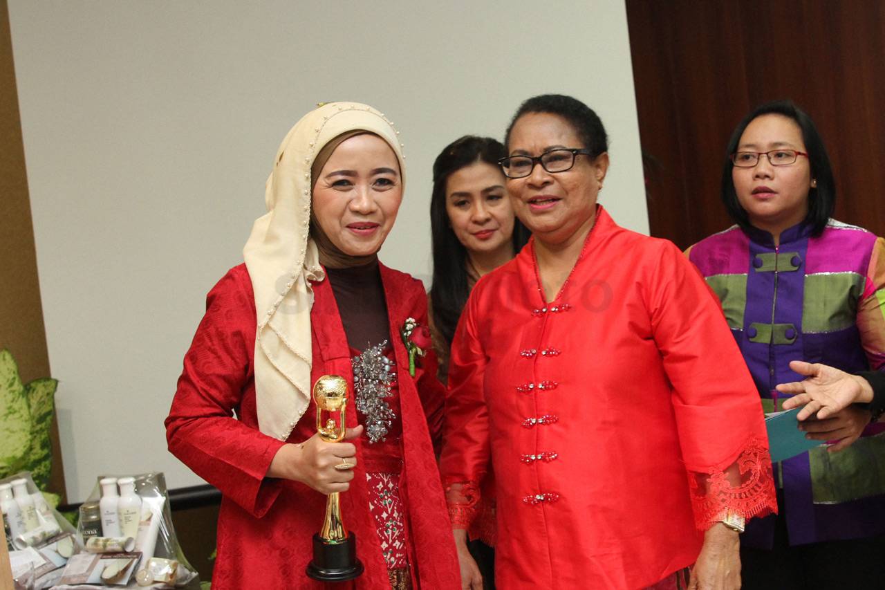 Direktur APP Raih Anugerah...