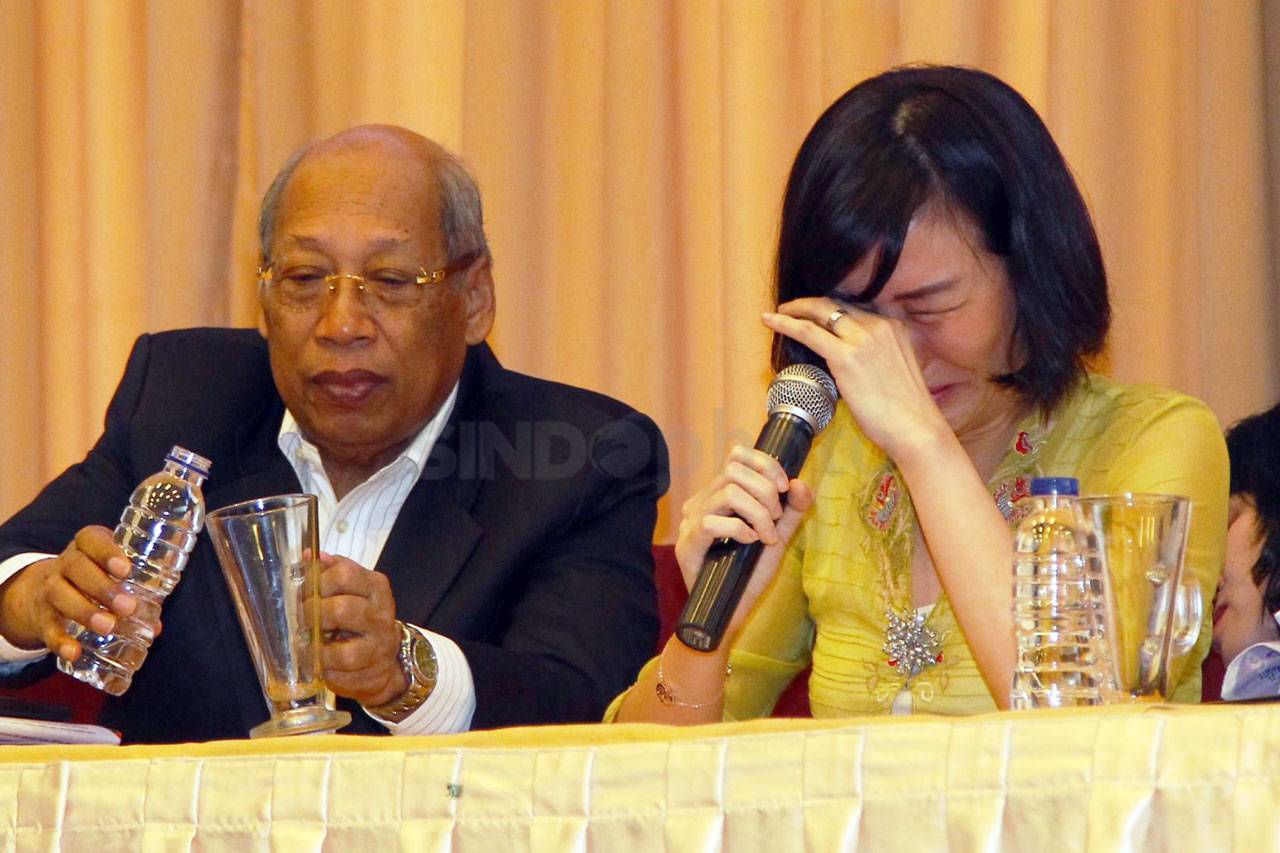 Veronica Tan Menangis...