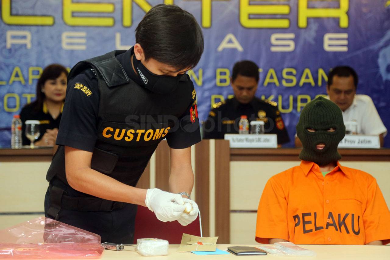 Bea Cukai Juanda Amankan...