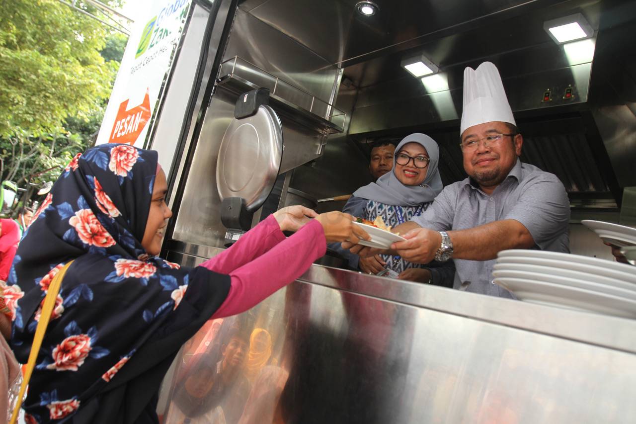 Layanan Makan Gratis...