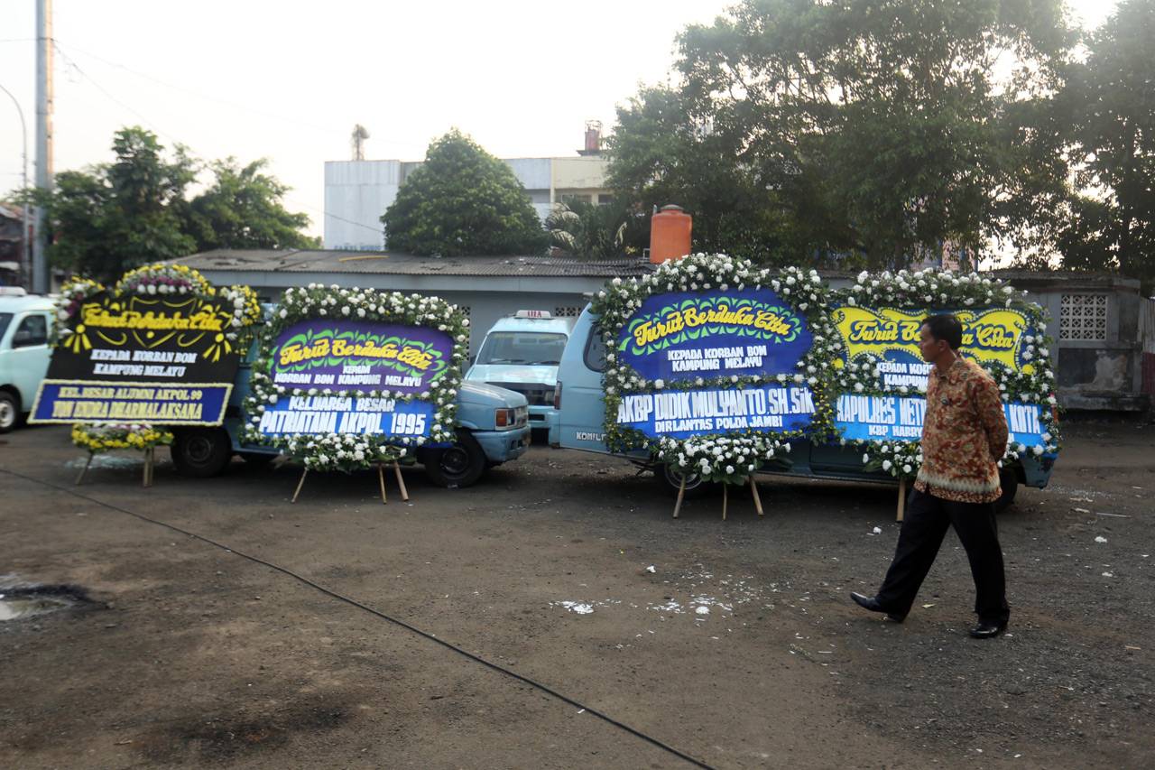 Karangan Bunga Ungkapan...