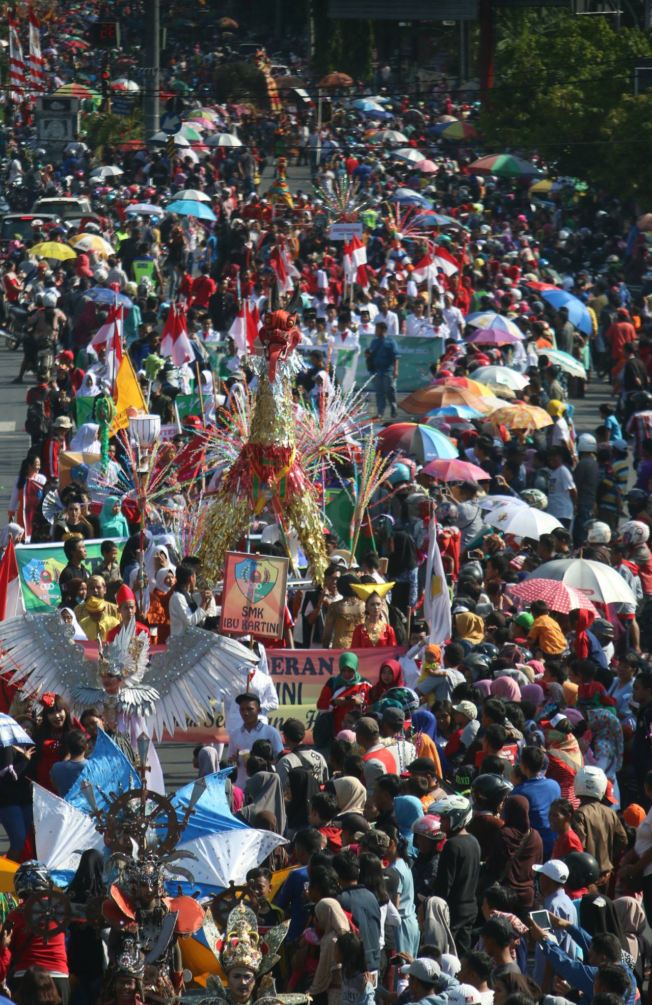 Warga Semarang Tumpah...