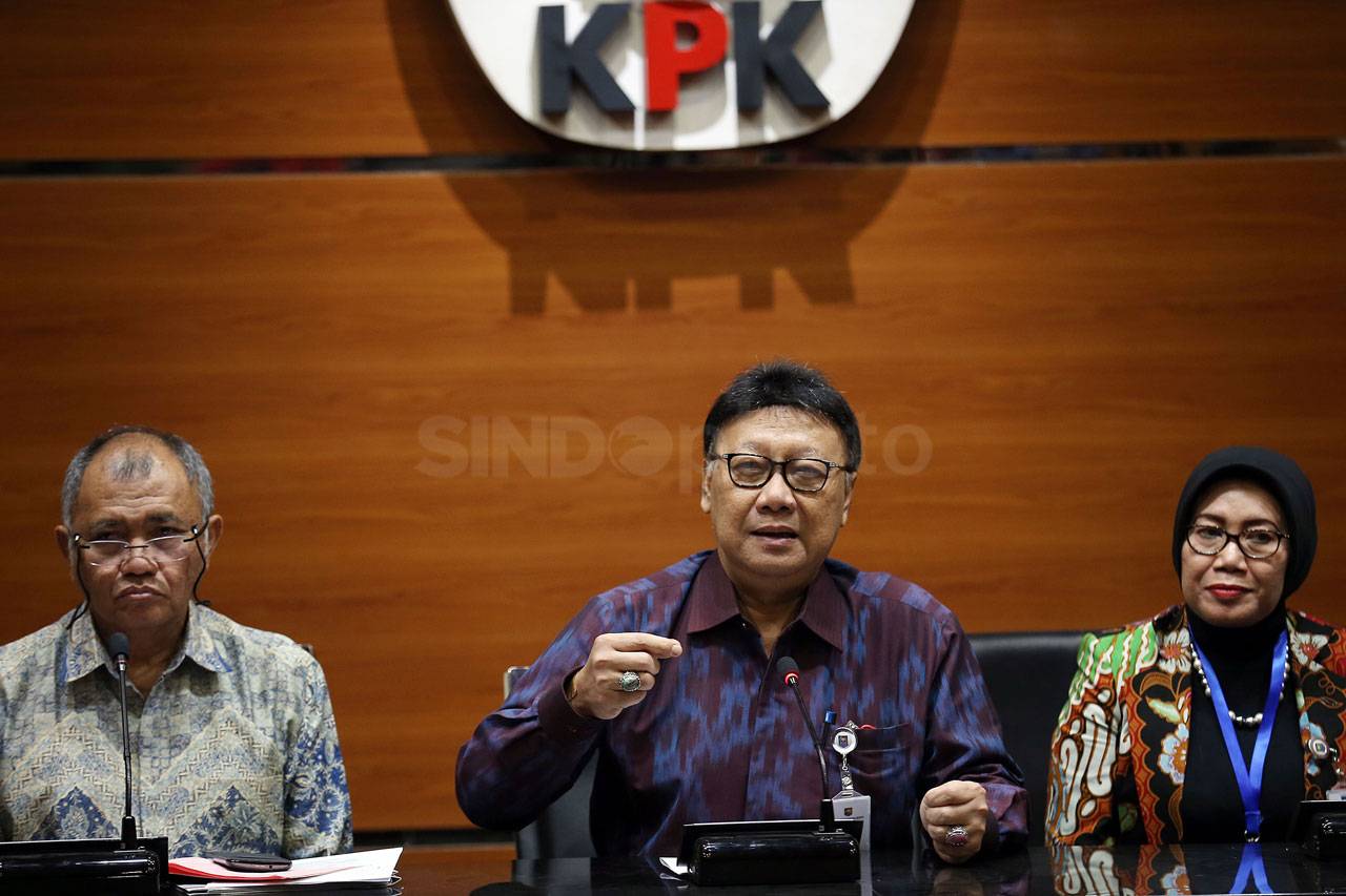 Koordinasi dengan KPK,...