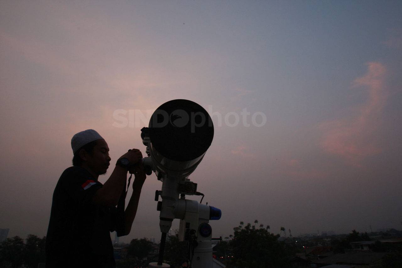 Sempat Mendung, Hilal...