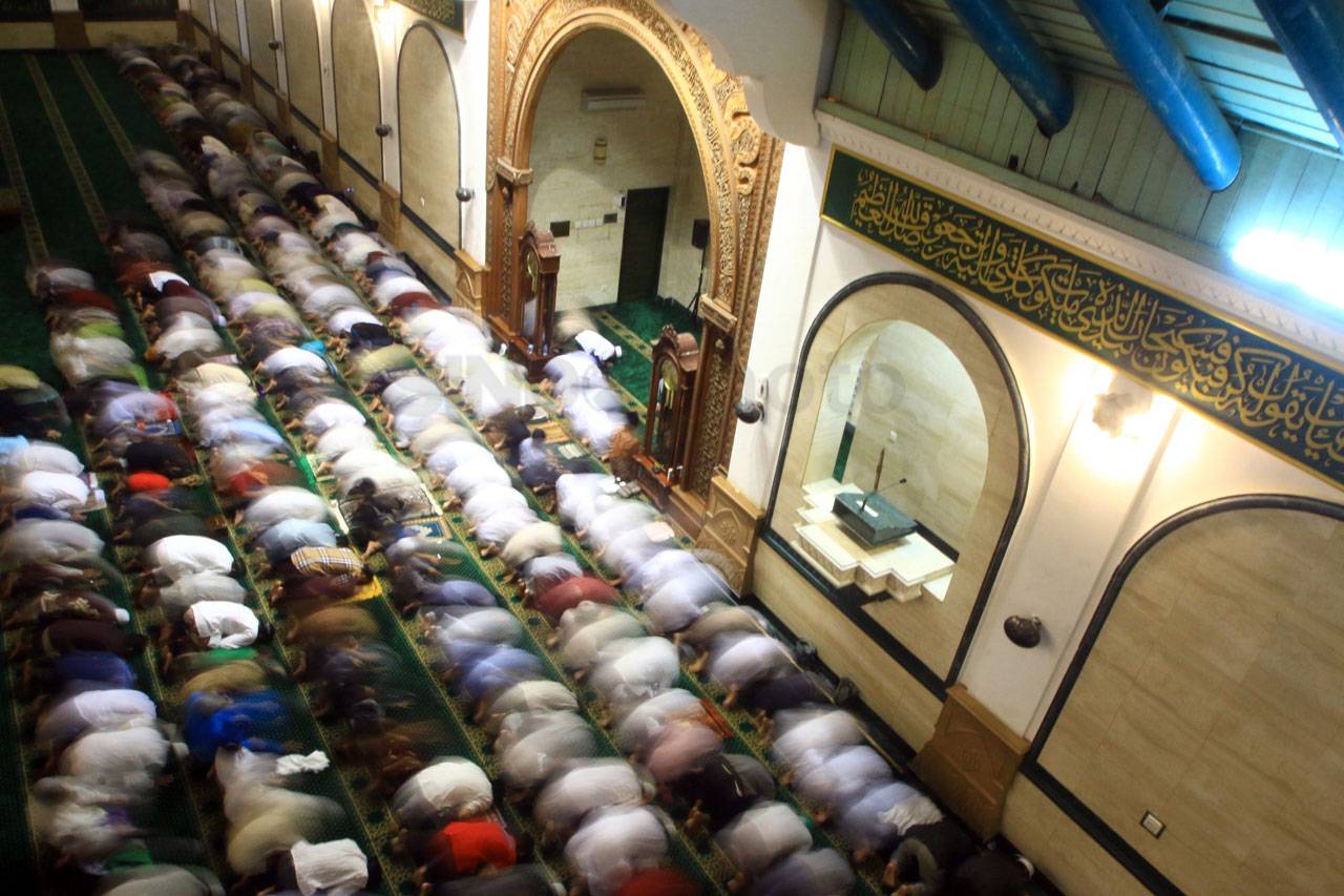 Salat Tarawih Hari Pertama...