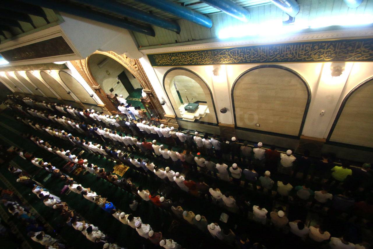 Salat Tarawih Hari Pertama...