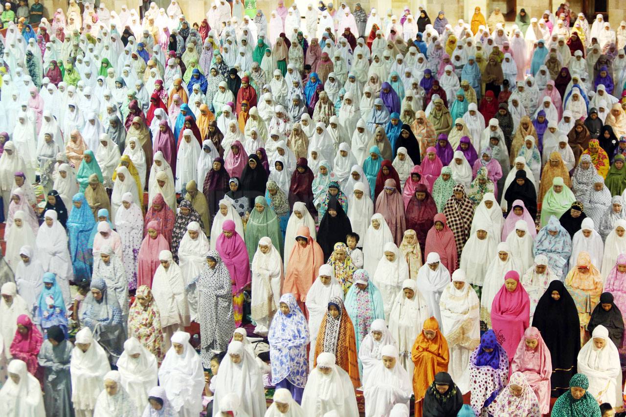 Salat Tarawih Pertama...