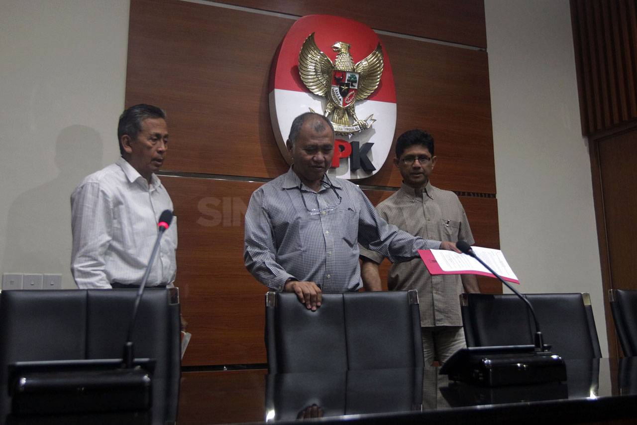 KPK Tunjukkan Barang...