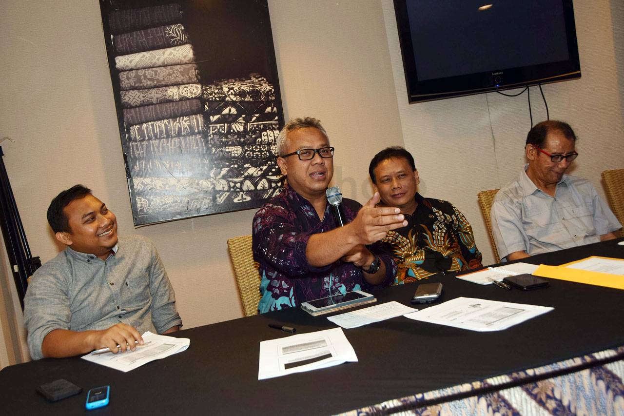 Diskusi Mencari Penyelengara...
