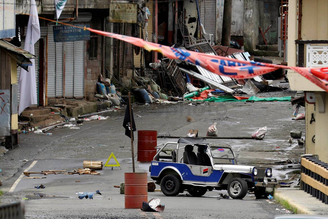 Militer Filipina Gempur...