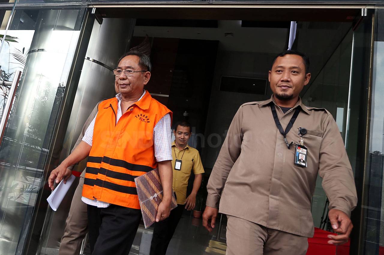KPK Periksa Mantan Anggota...