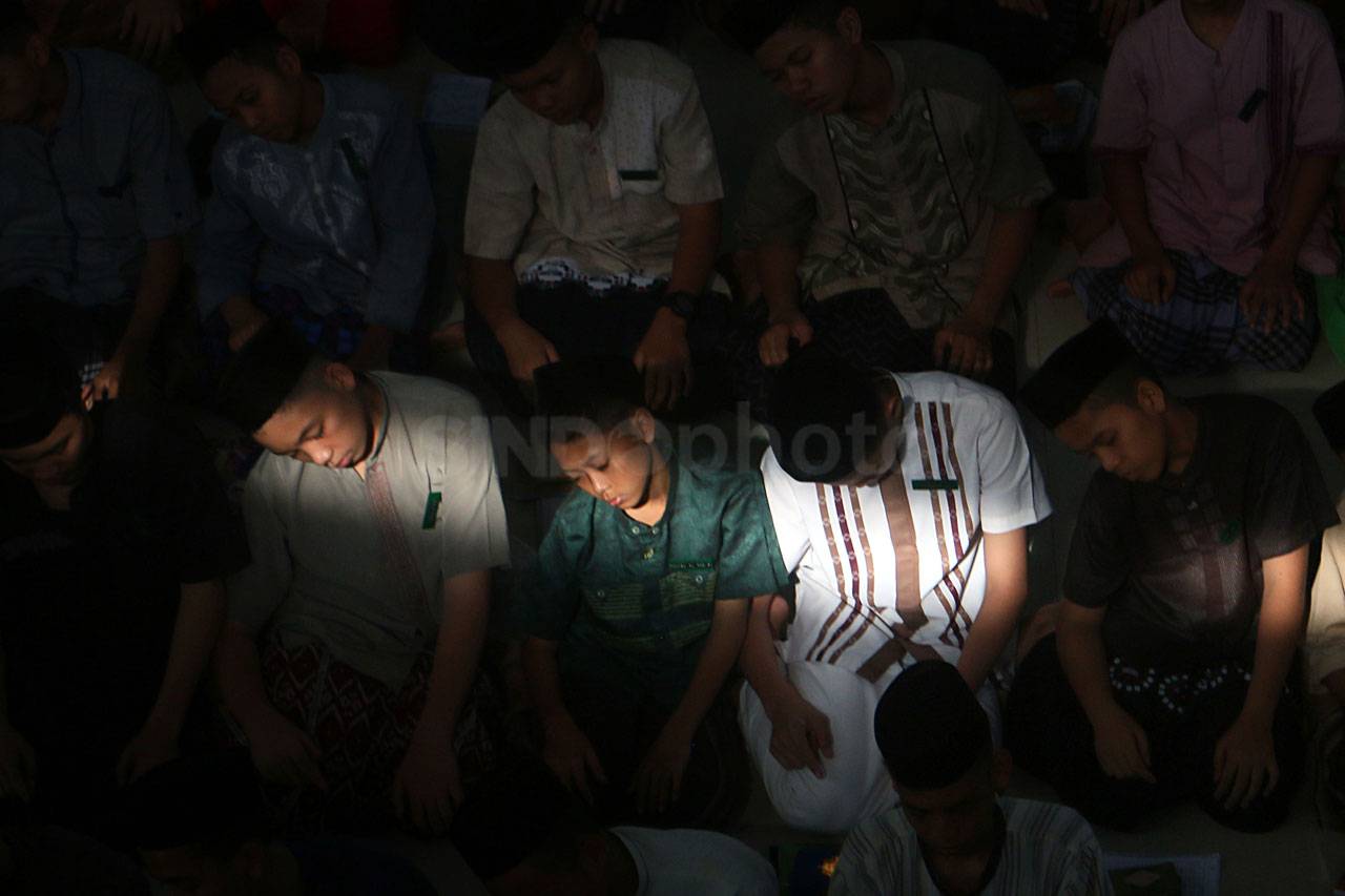 Tadarus Al Quran di...