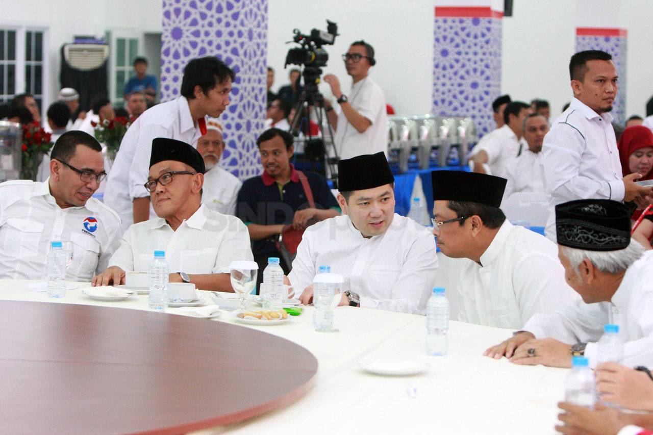 Partai Perindo Gelar...