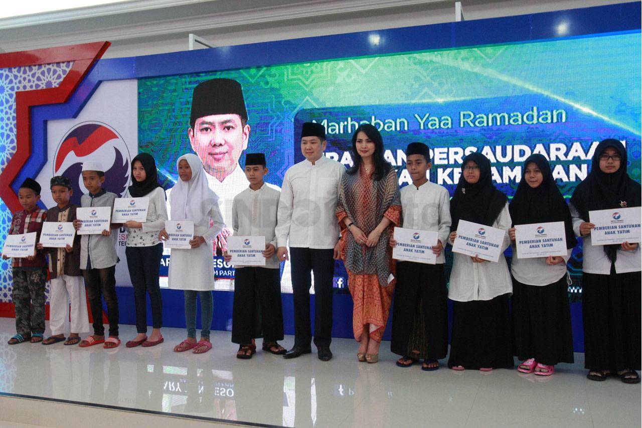 Partai Perindo Gelar...