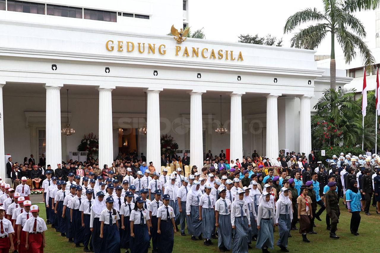 Presiden Jokowi Pimpin...