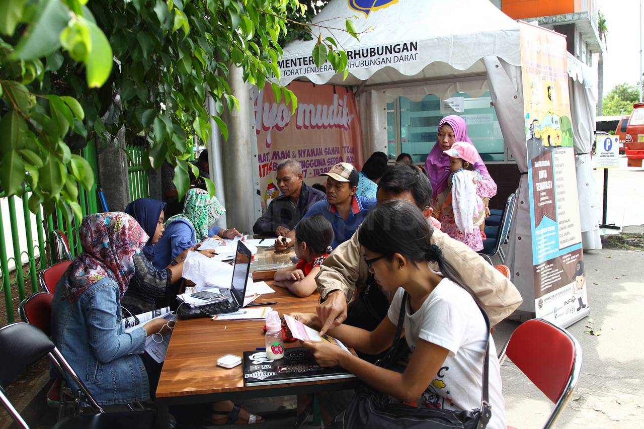 Warga Antusias Daftar...
