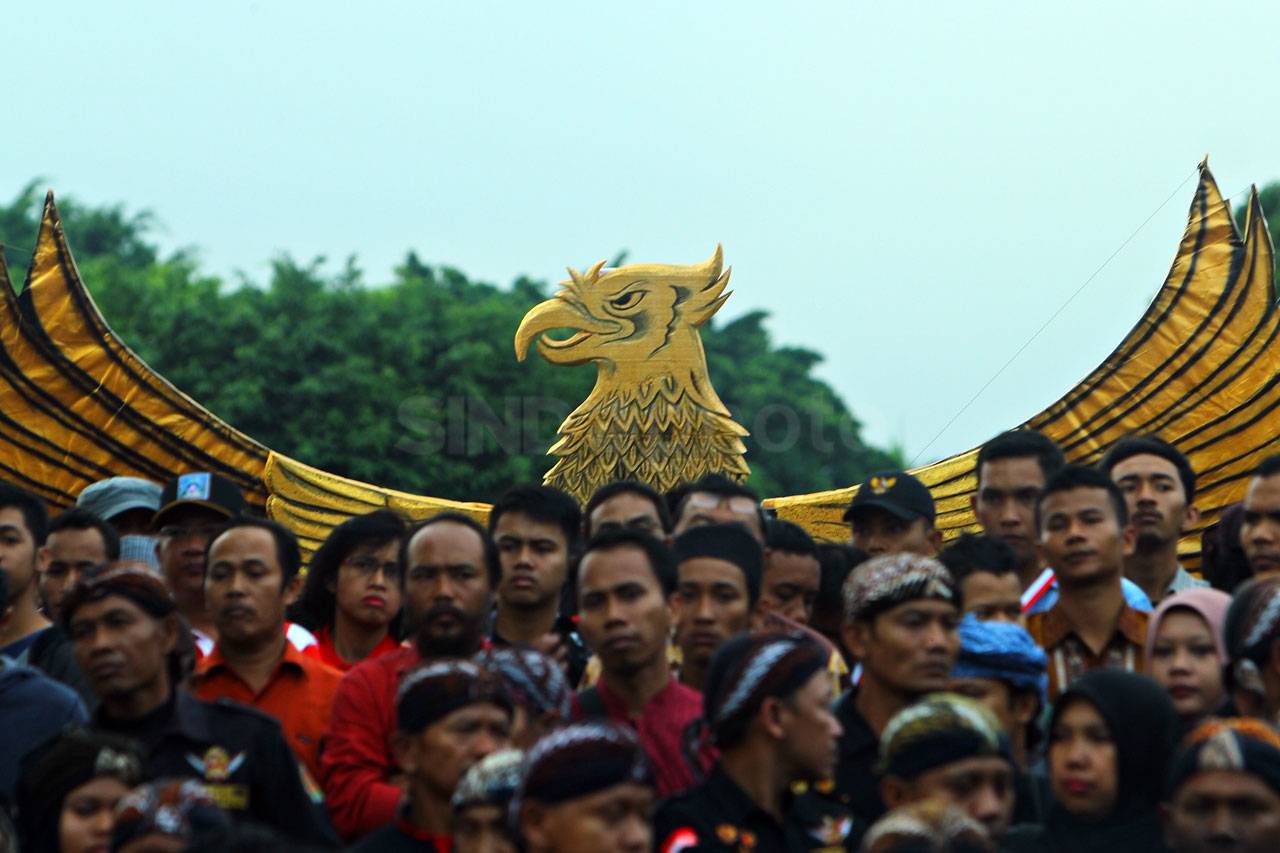 Peringati Hari Lahir...