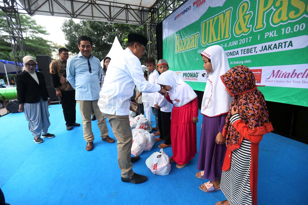 Wali Kota Jaksel Buka...