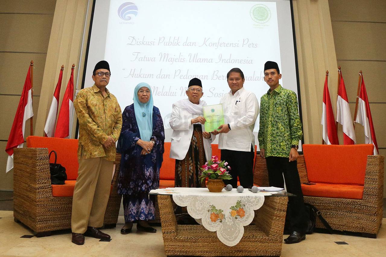 Diskusi Hukum dan Pedoman...