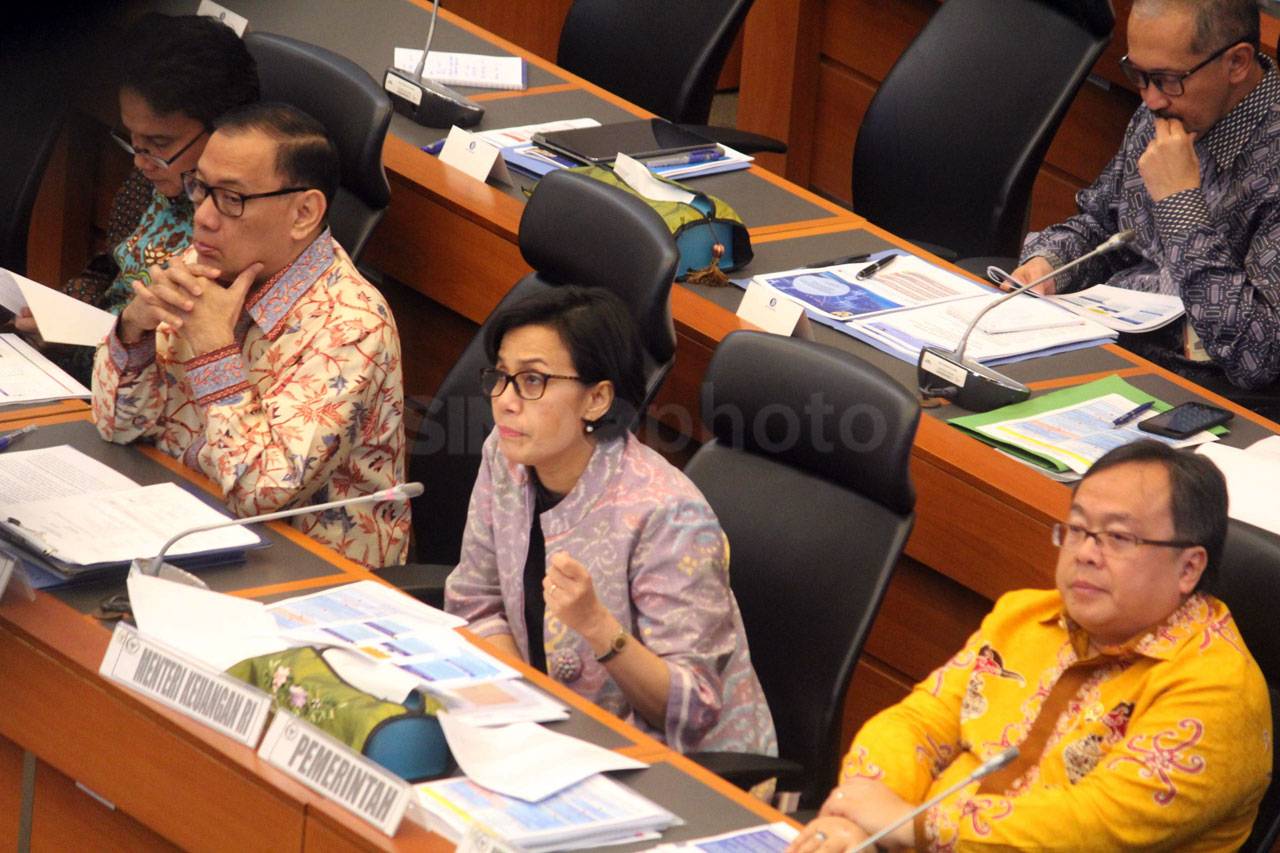 Banggar DPR Raker dengan...