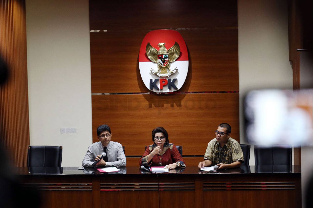 KPK Gelar Barang Bukti...