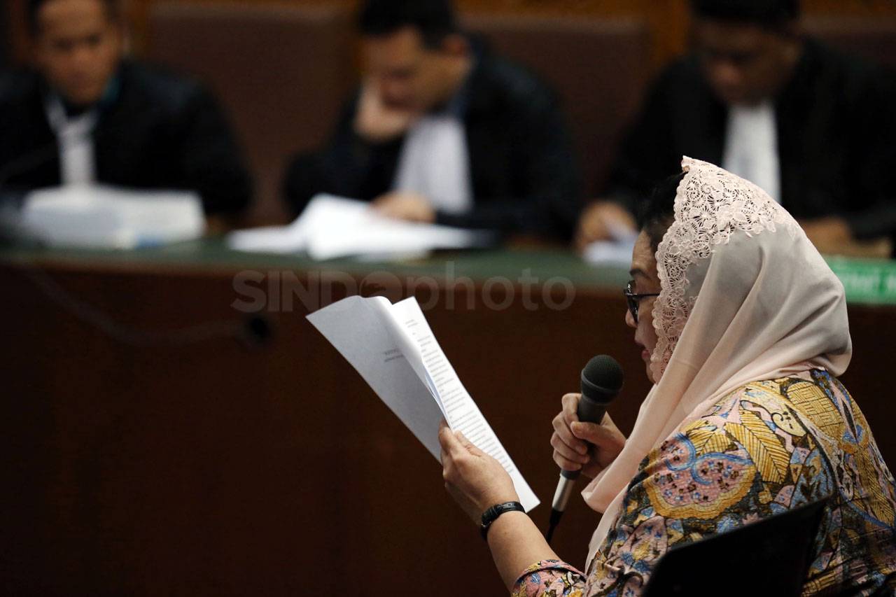 Siti Fadilah Supari...