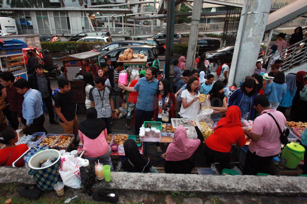 Nikmatnya Berbuka di...