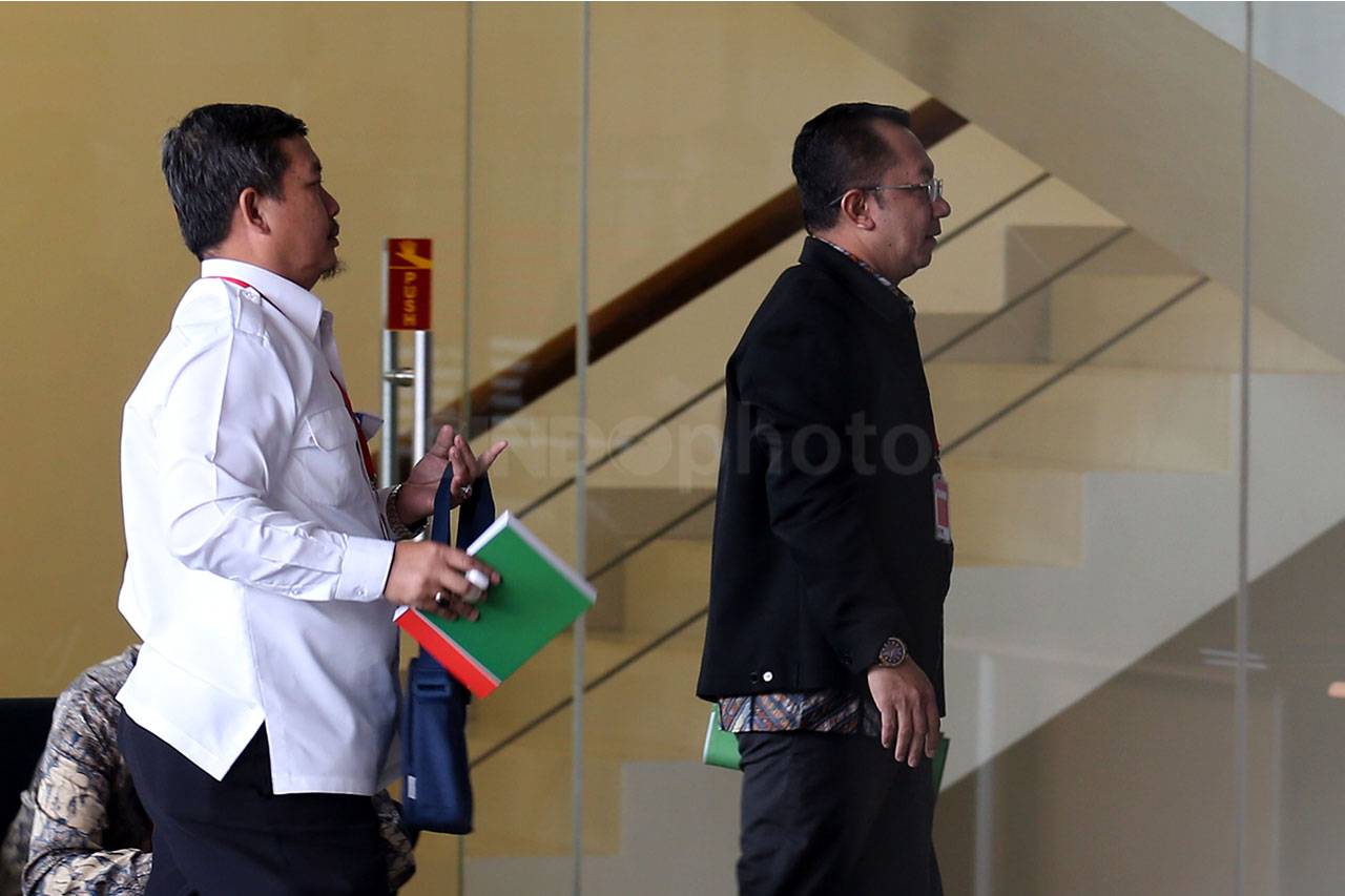 Kembangkan Kasus Suap...