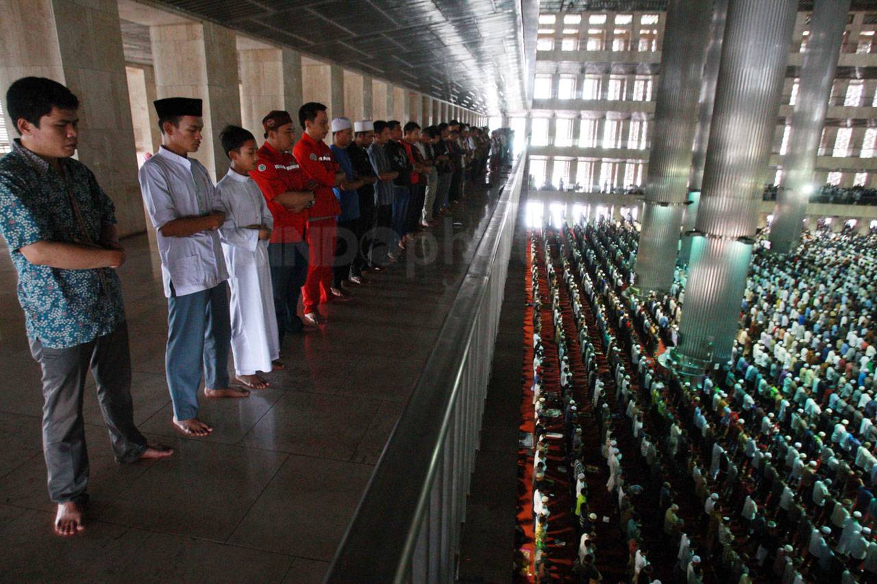 Usai Salat Jumat, Ribuan...
