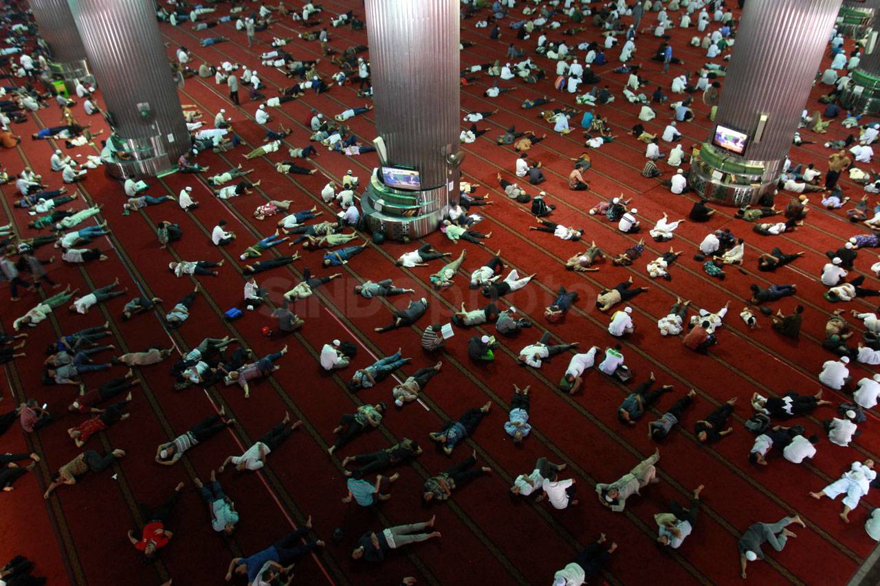 Usai Salat Jumat, Ribuan...