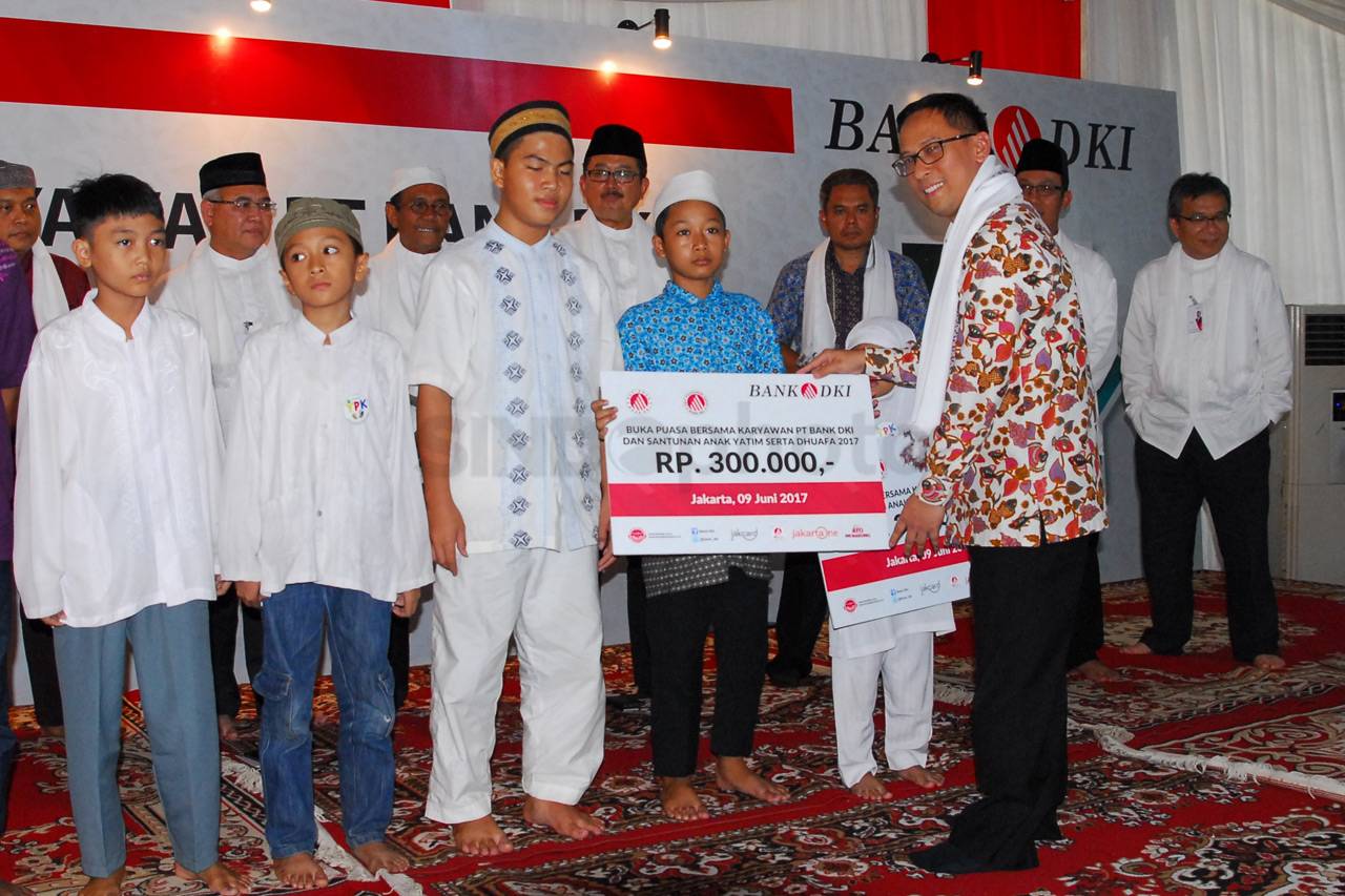 Bank DKI Berikan Santunan...