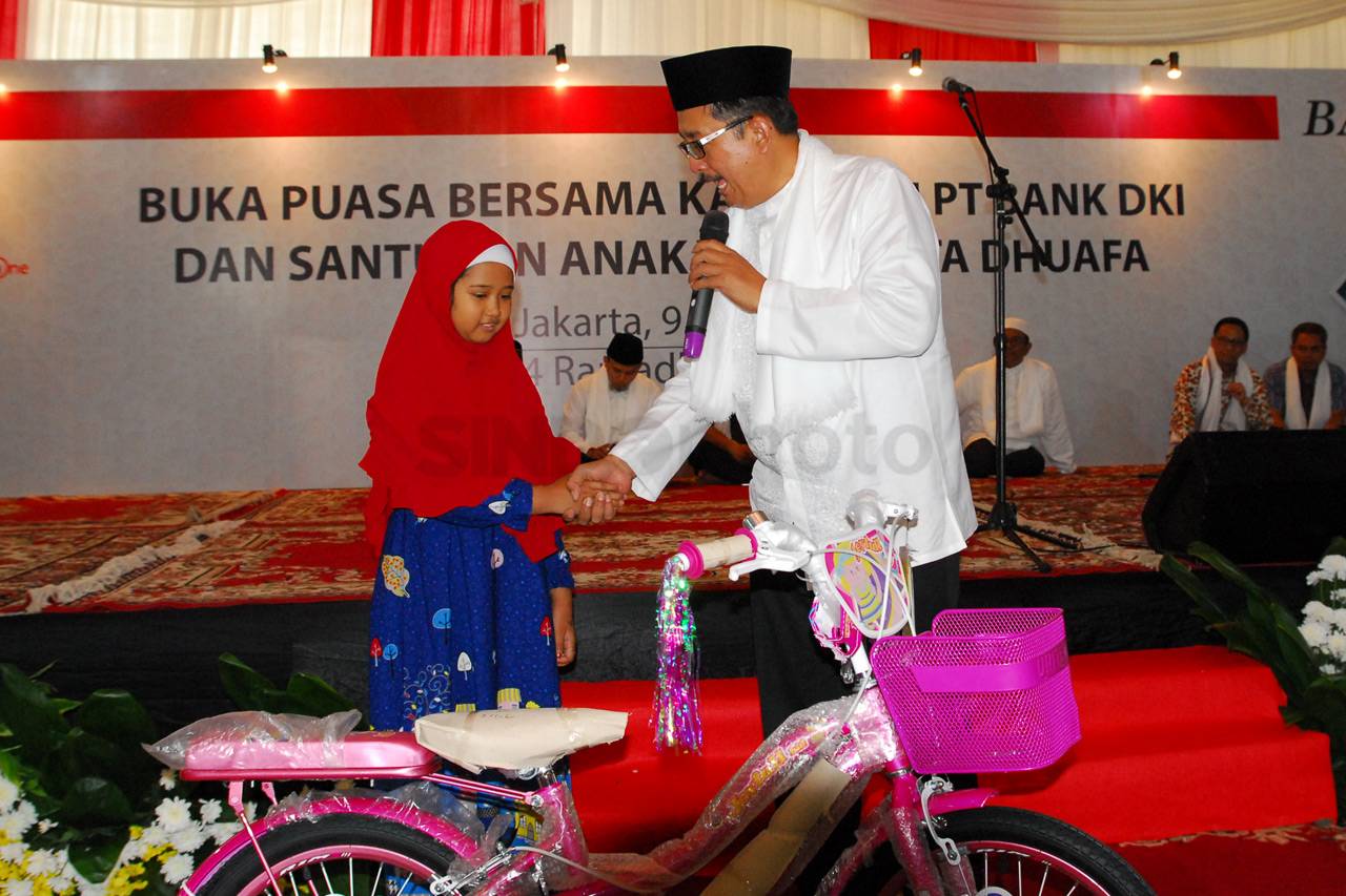 Bank DKI Berikan Santunan...