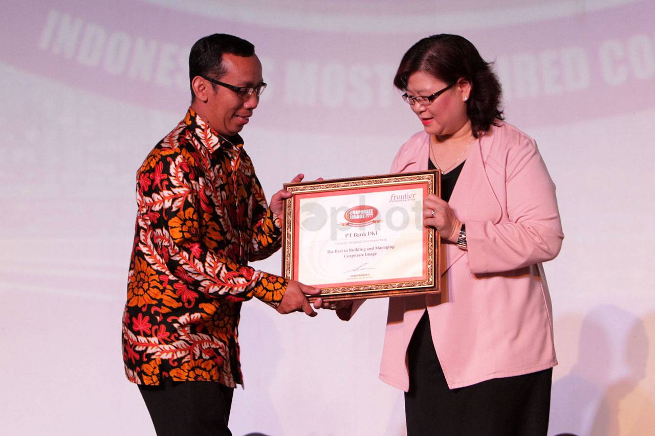 Bank DKI Sabet Penghargaan...