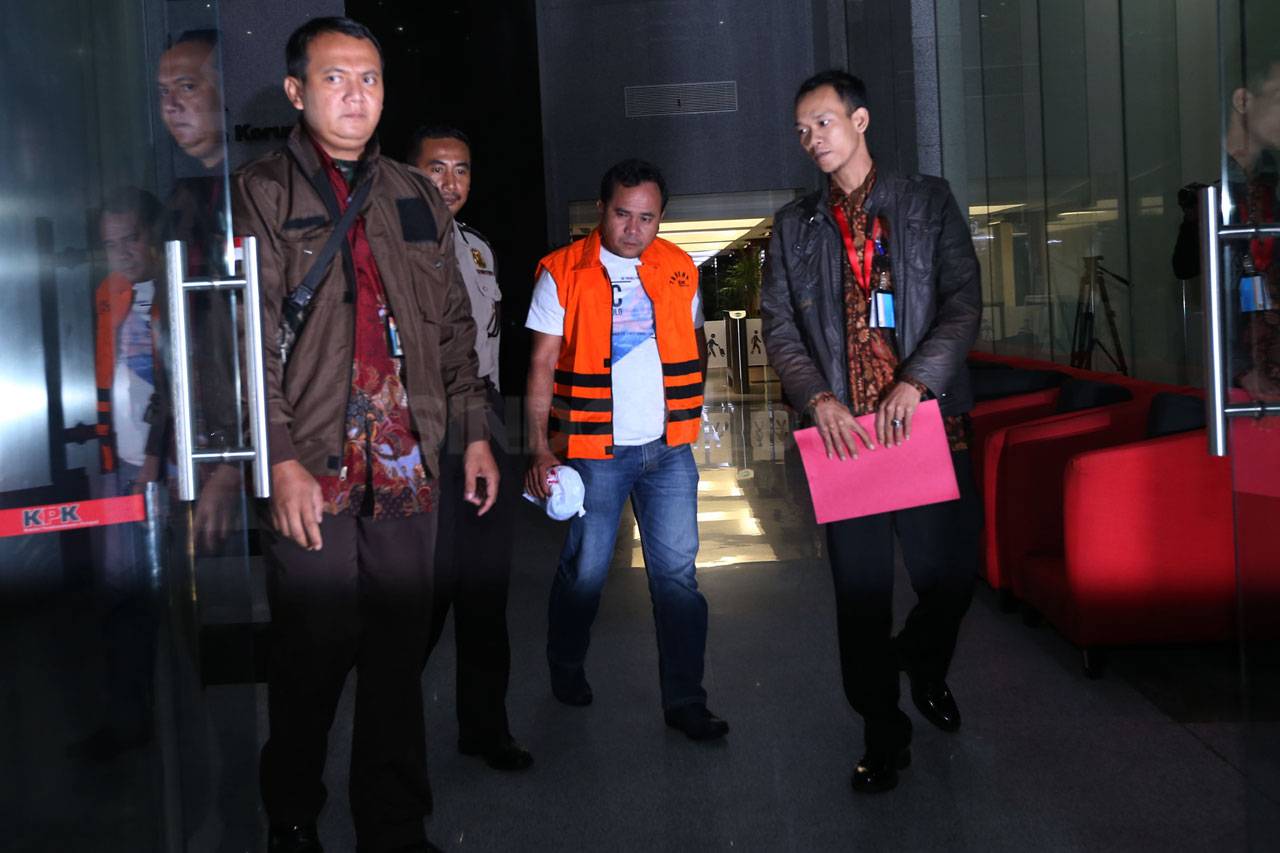 Selain Pegawai Kementerian...