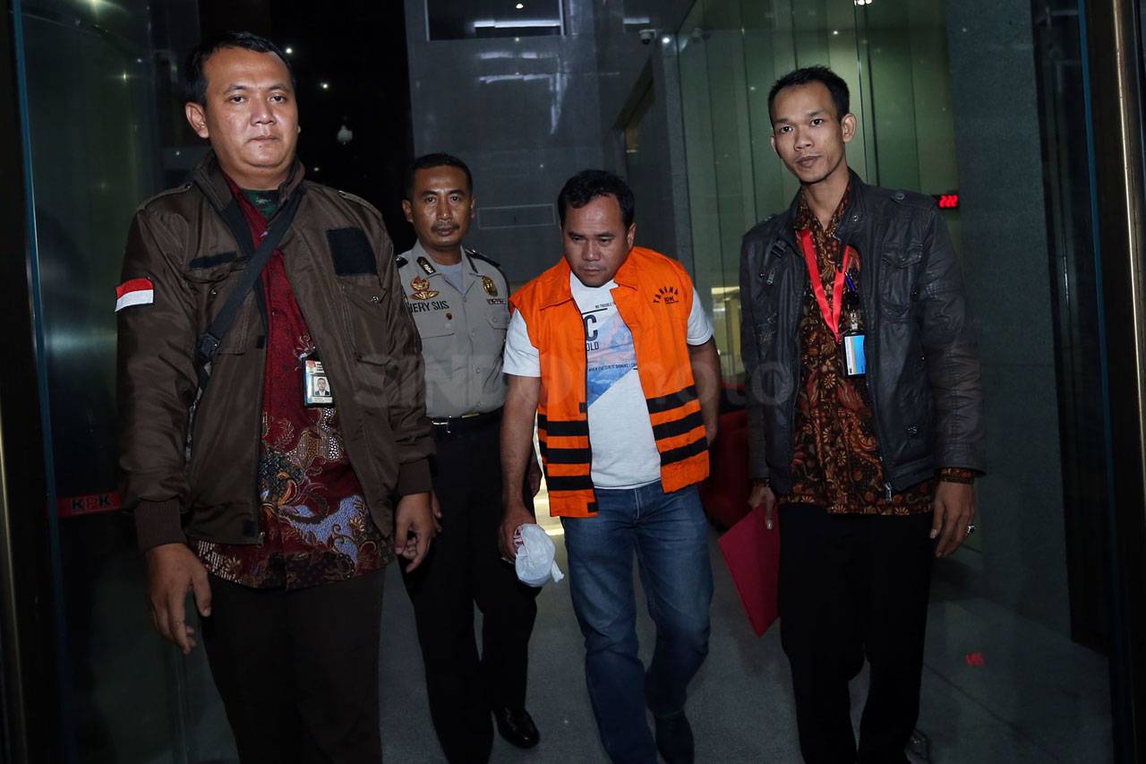 Selain Pegawai Kementerian...